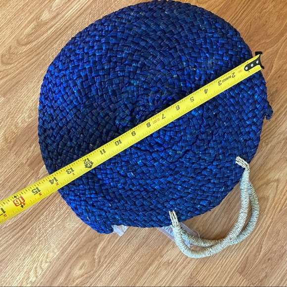 French round basket bag - Picture 2 of 4